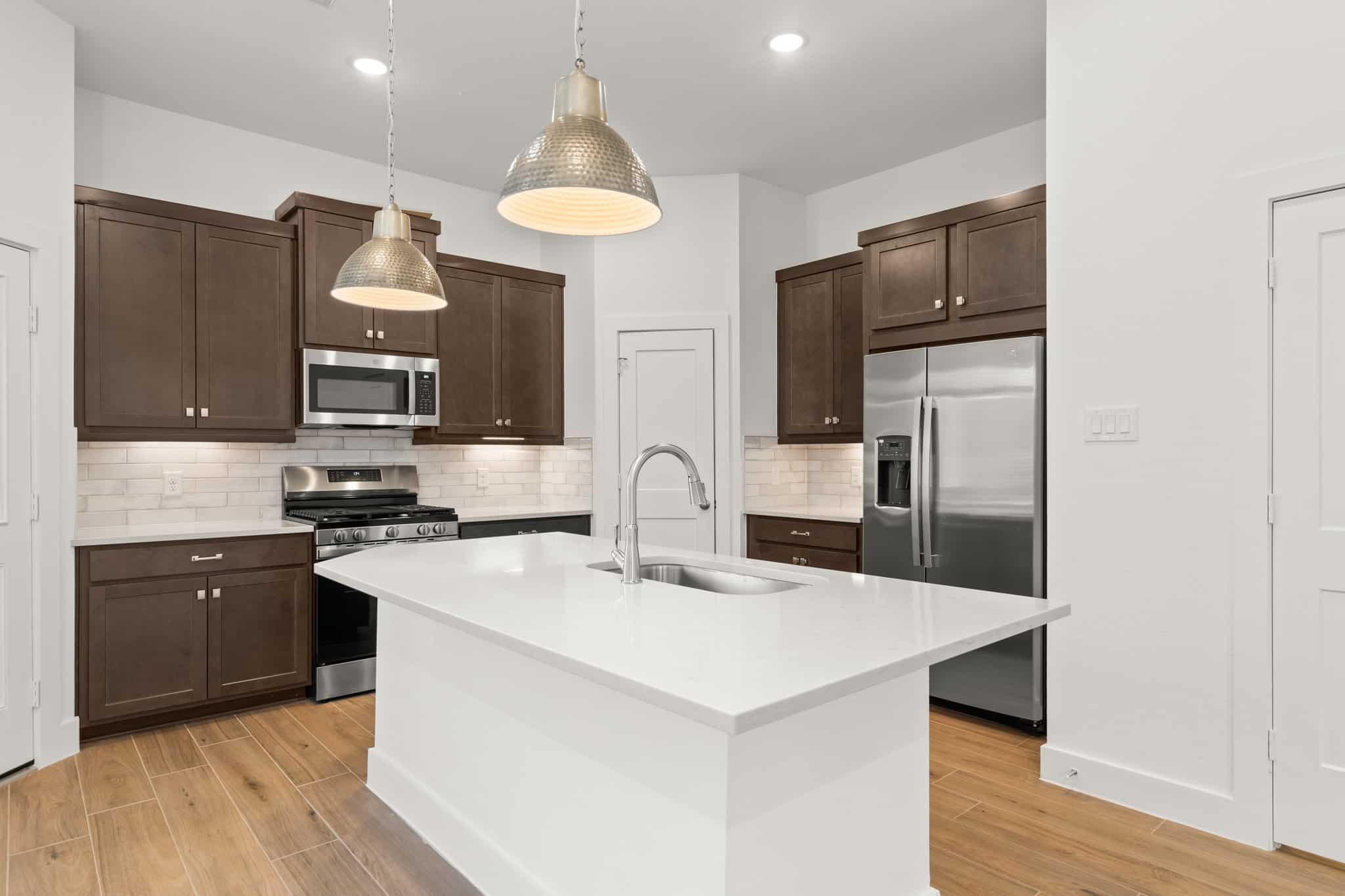 201 Flora Springs CV