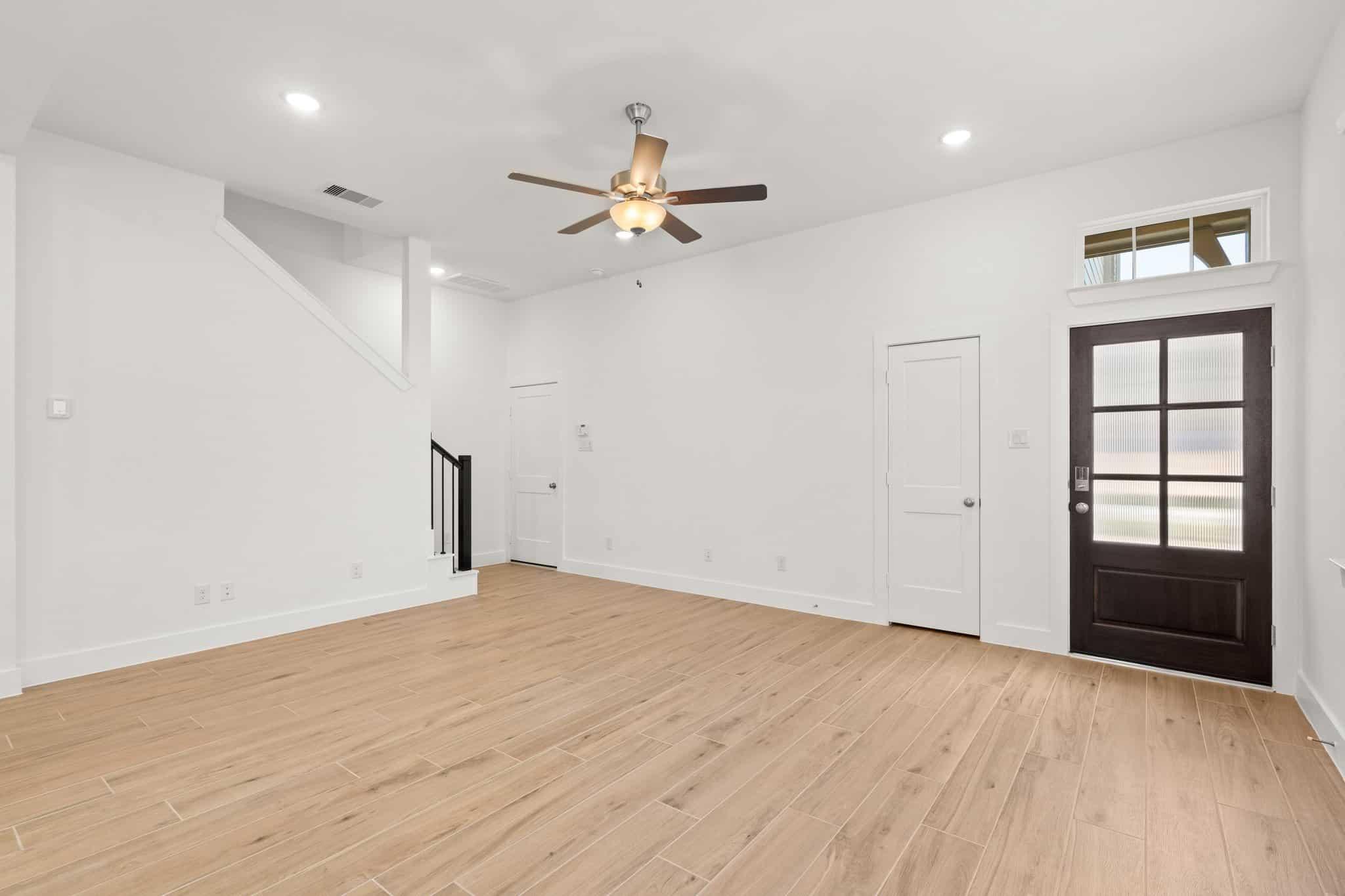 201 Flora Springs CV