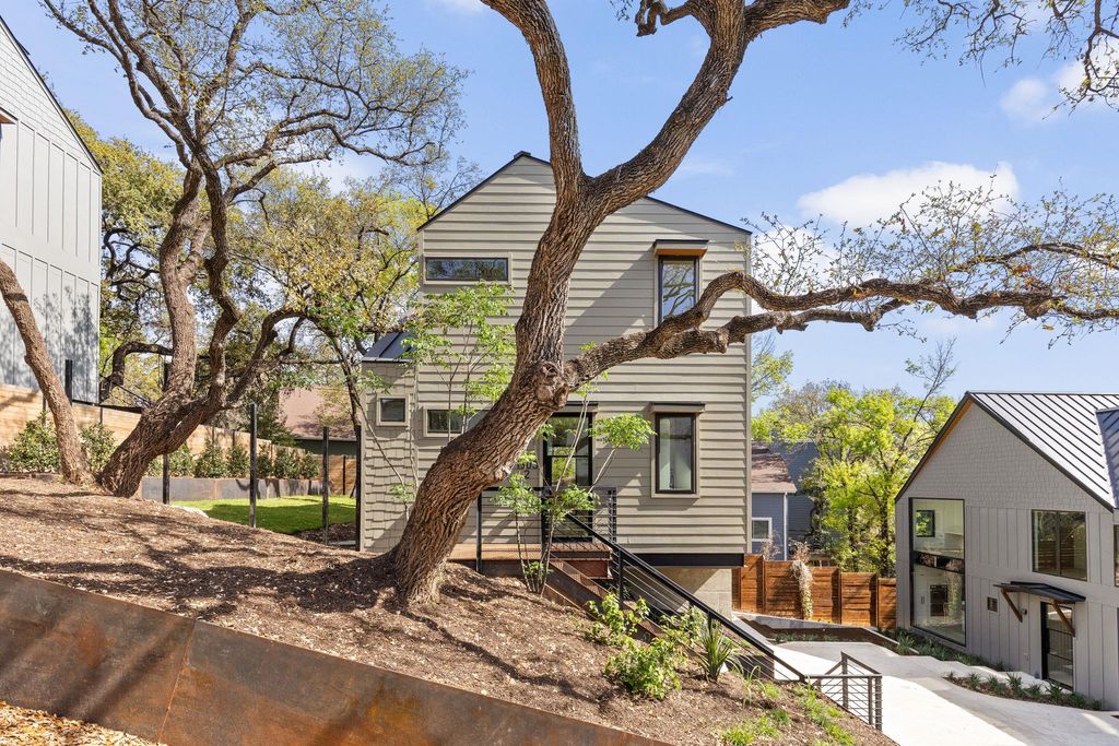 Photo of 1603 Chelsea LN #2, Austin, TX 78704 (MLS # 9372695)