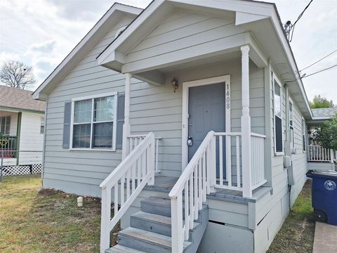 Photo of 1408 Perez ST #A, Austin, TX 78721 (MLS # 9415816)