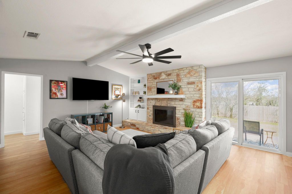 Photo of 11900 Oakbrook DR, Austin, TX 78753 (MLS # 1570024)