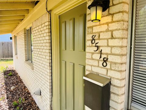 Photo of 8518 Brookfield DR, Austin, TX 78758 (MLS # 5221048)