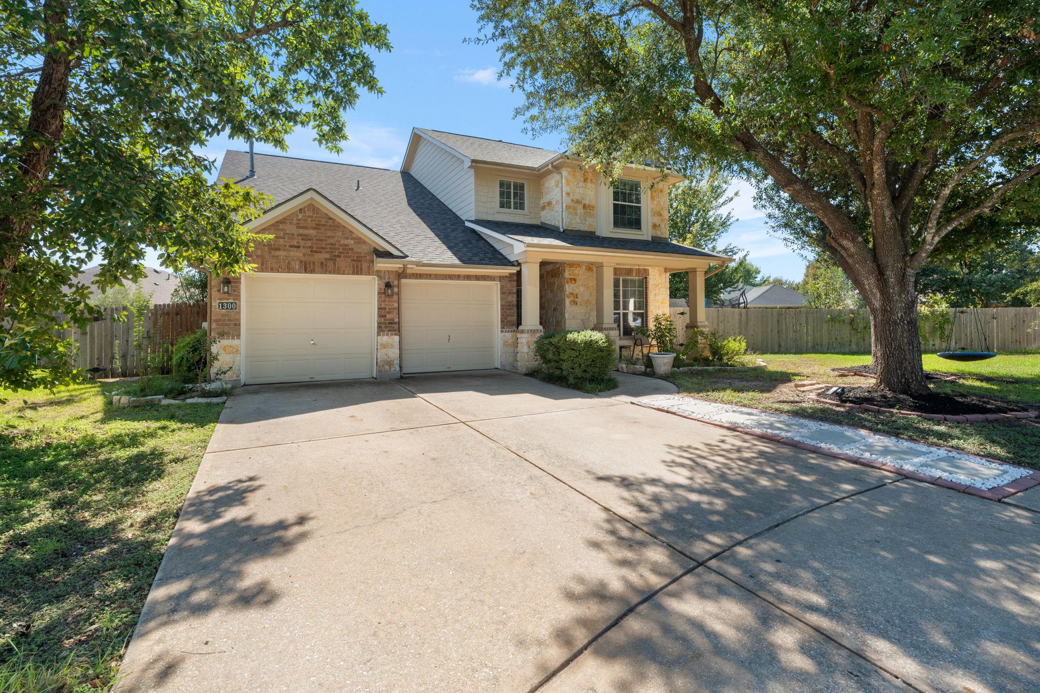 1300 Walnut CV