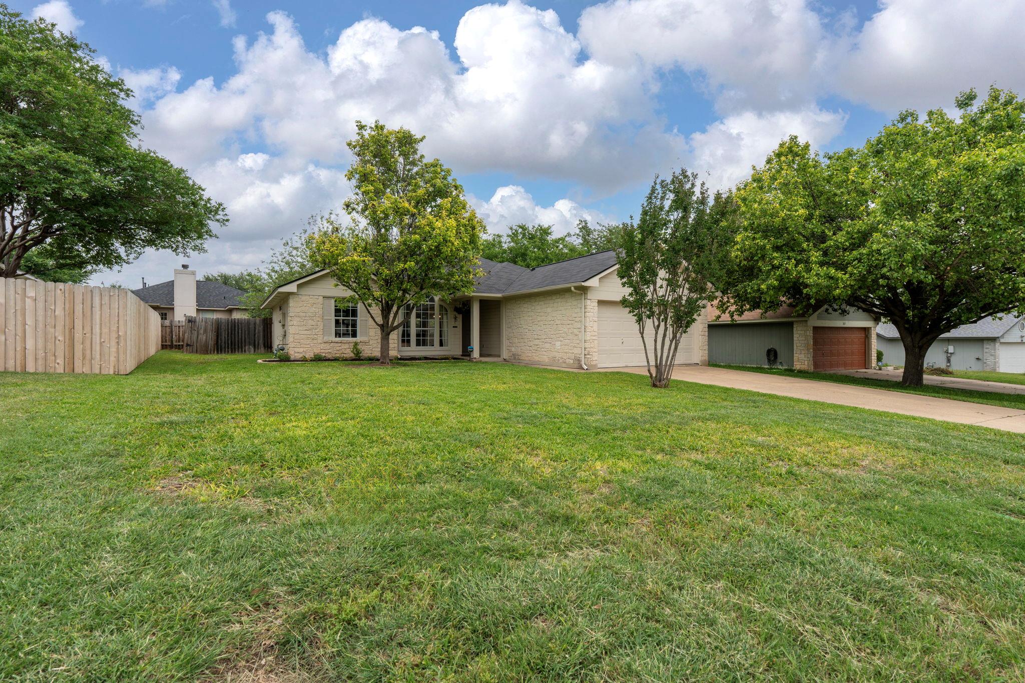 215 Crystal Knoll BLVD