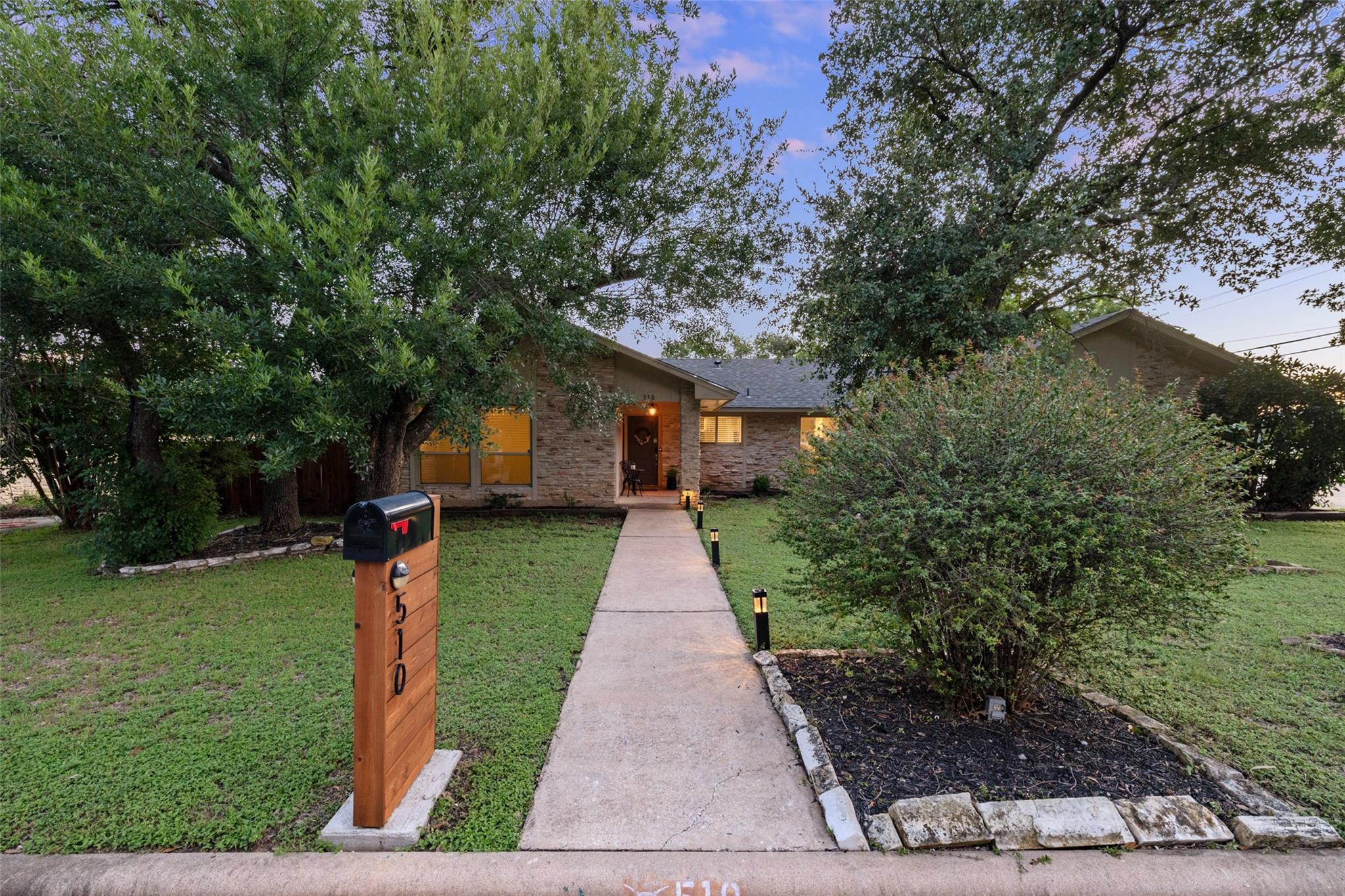 510 Heather DR