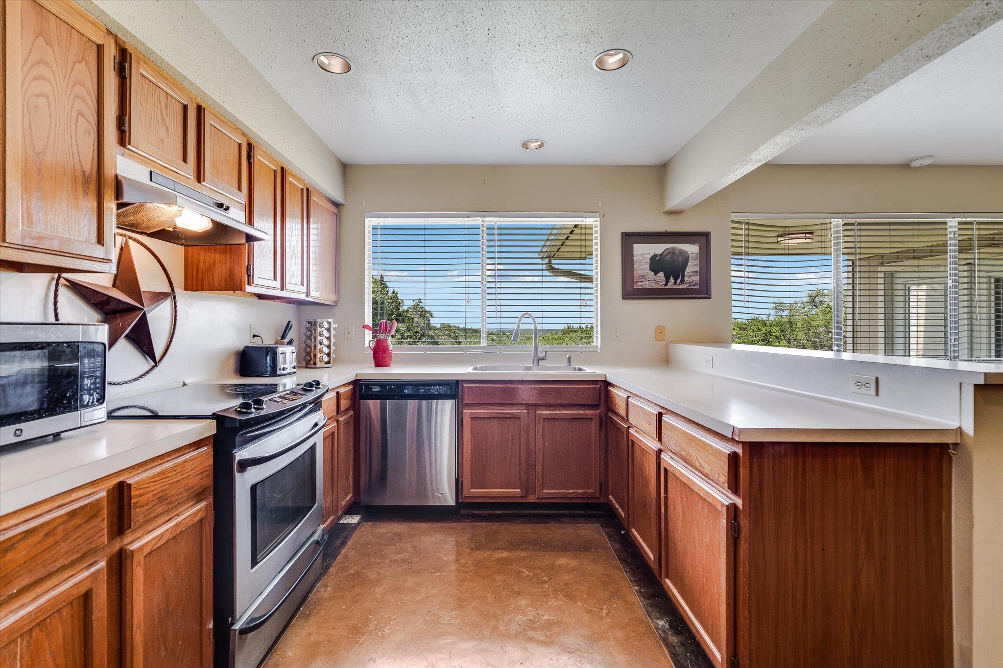 102 Rocky Creek RD