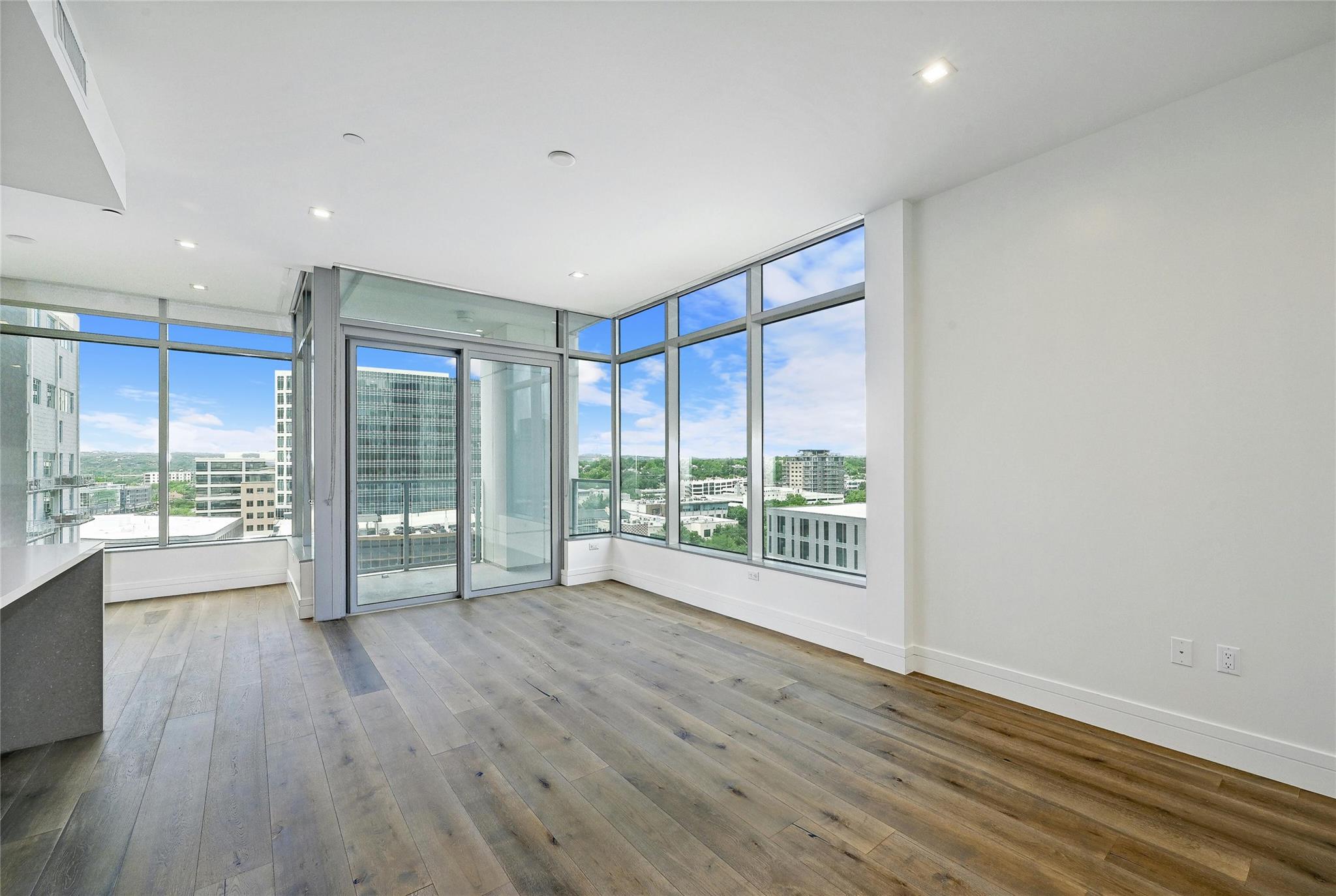 501 West Ave 1104