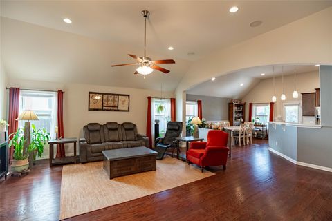 Tiny photo for 2009 Garretts WAY, Manchaca, TX 78652 (MLS # 8445027)