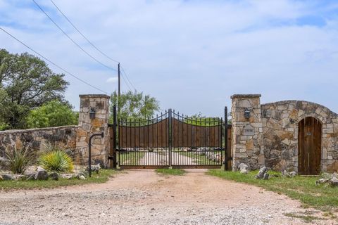 25036 RIVER RD Spicewood TX 78669