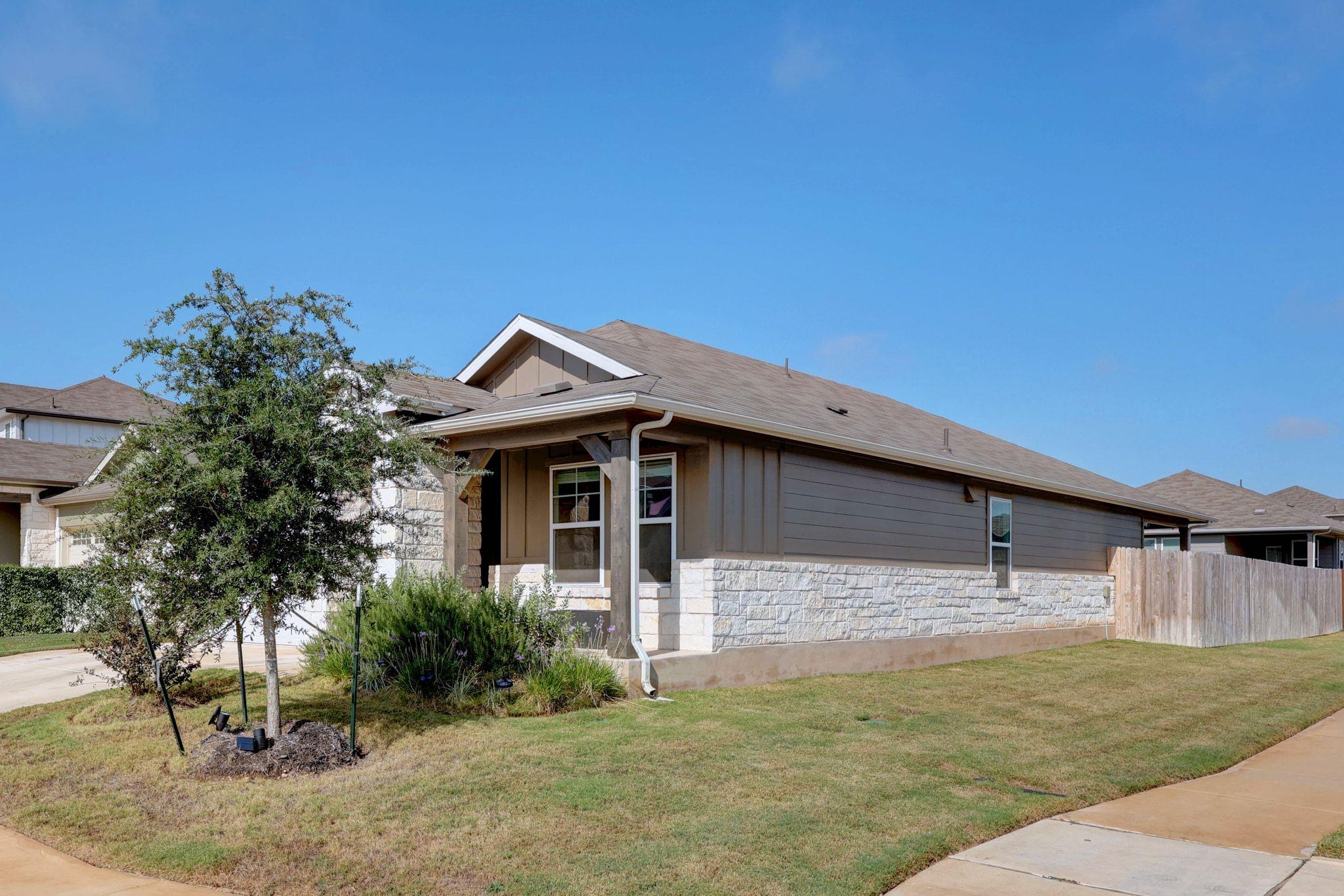 2856 Moyer LN