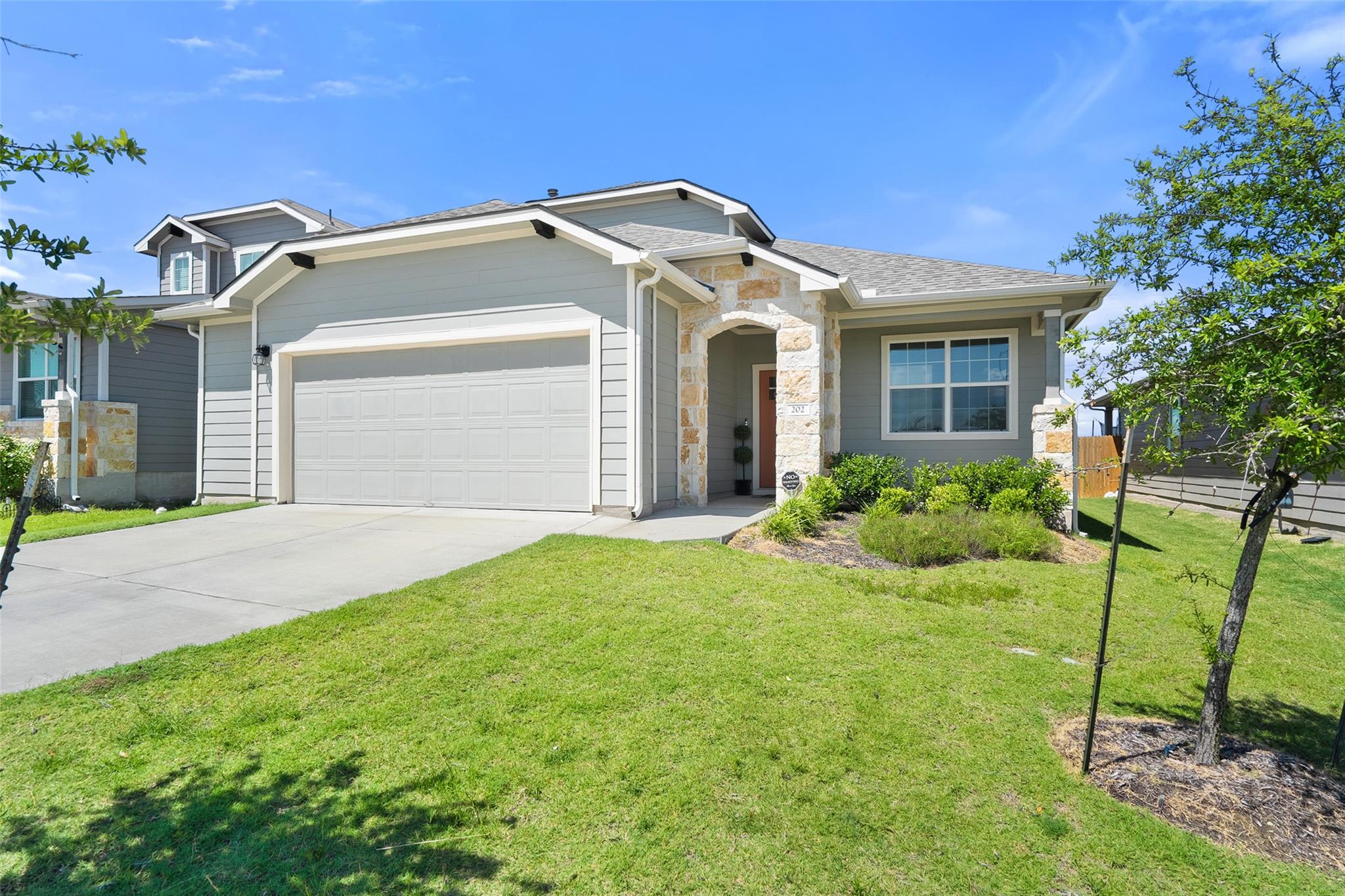 202 Barton Creek LN