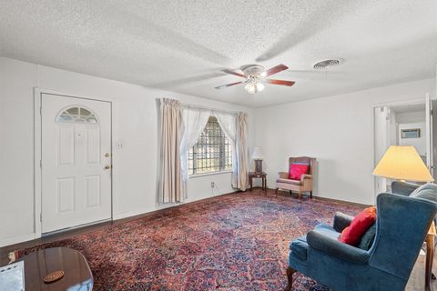 Tiny photo for 2000 Cedar Ave, Austin, TX 78722 (MLS # 4990589)