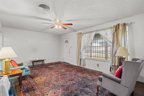 Tiny photo for 2000 Cedar Ave, Austin, TX 78722 (MLS # 4990589)