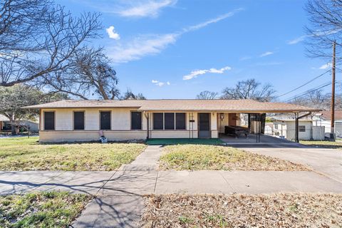 Photo of 2000 Cedar Ave, Austin, TX 78722 (MLS # 4990589)