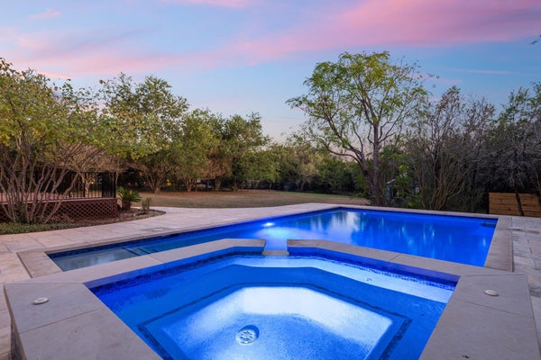 9001 GLENLAKE DR, AUSTIN, TX 78730 - Image e71b4ef1aeb0331eb6ba3f20231173dc/2701555036