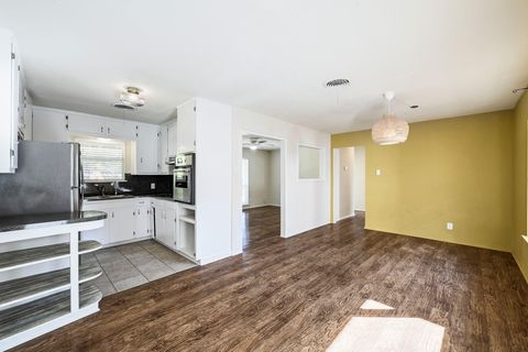 Tiny photo for 4701 SYLVANDALE DR #1, Austin, TX 78745 (MLS # 1585183)