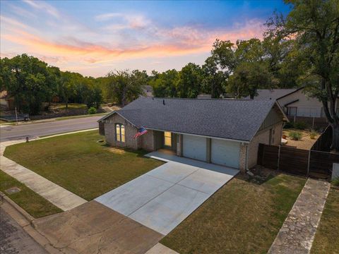 Photo of 2701 Coatbridge DR, Austin, TX 78745 (MLS # 6707874) Photo of 2701 Coatbridge DR, Austin, TX 78745 (MLS # 6707874)