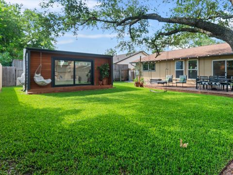 2600 Cockburn DR Austin TX 78745