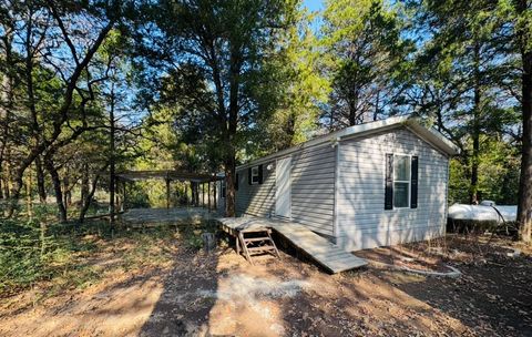 1575 County Road B RD Lexington TX 78947