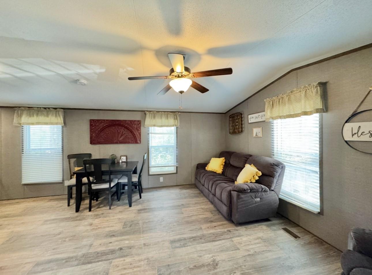 1575 County Road B RD