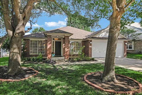 Photo of 8909 Lanna Bluff LOOP, Austin, TX 78749 (MLS # 6511952)