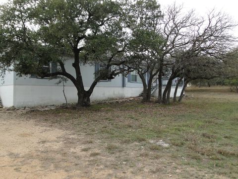 107 W Dawn DR Johnson City TX 78636