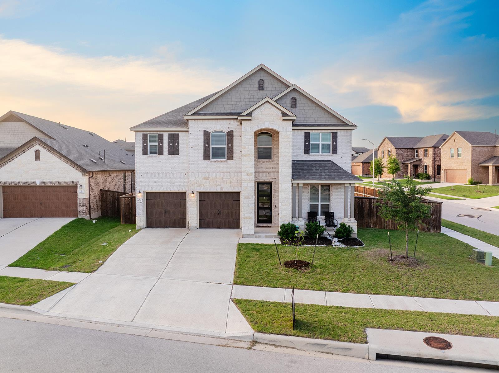 1805 Bogata LN