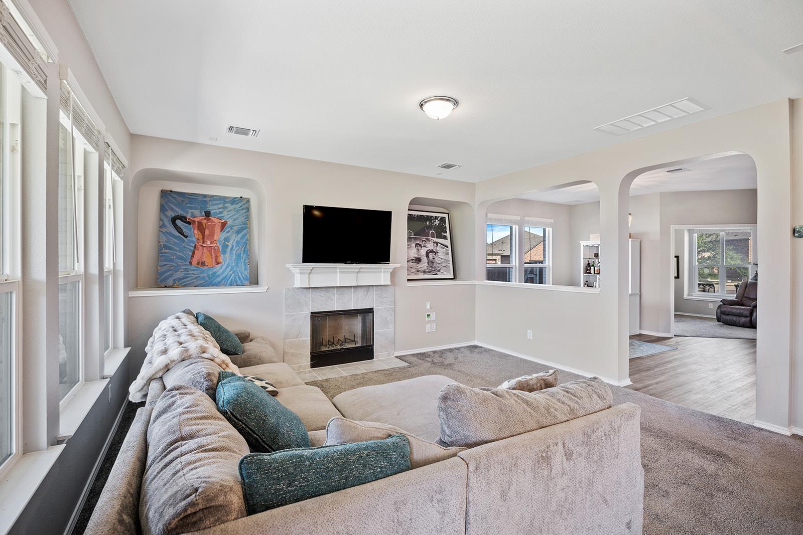 1805 Bogata LN