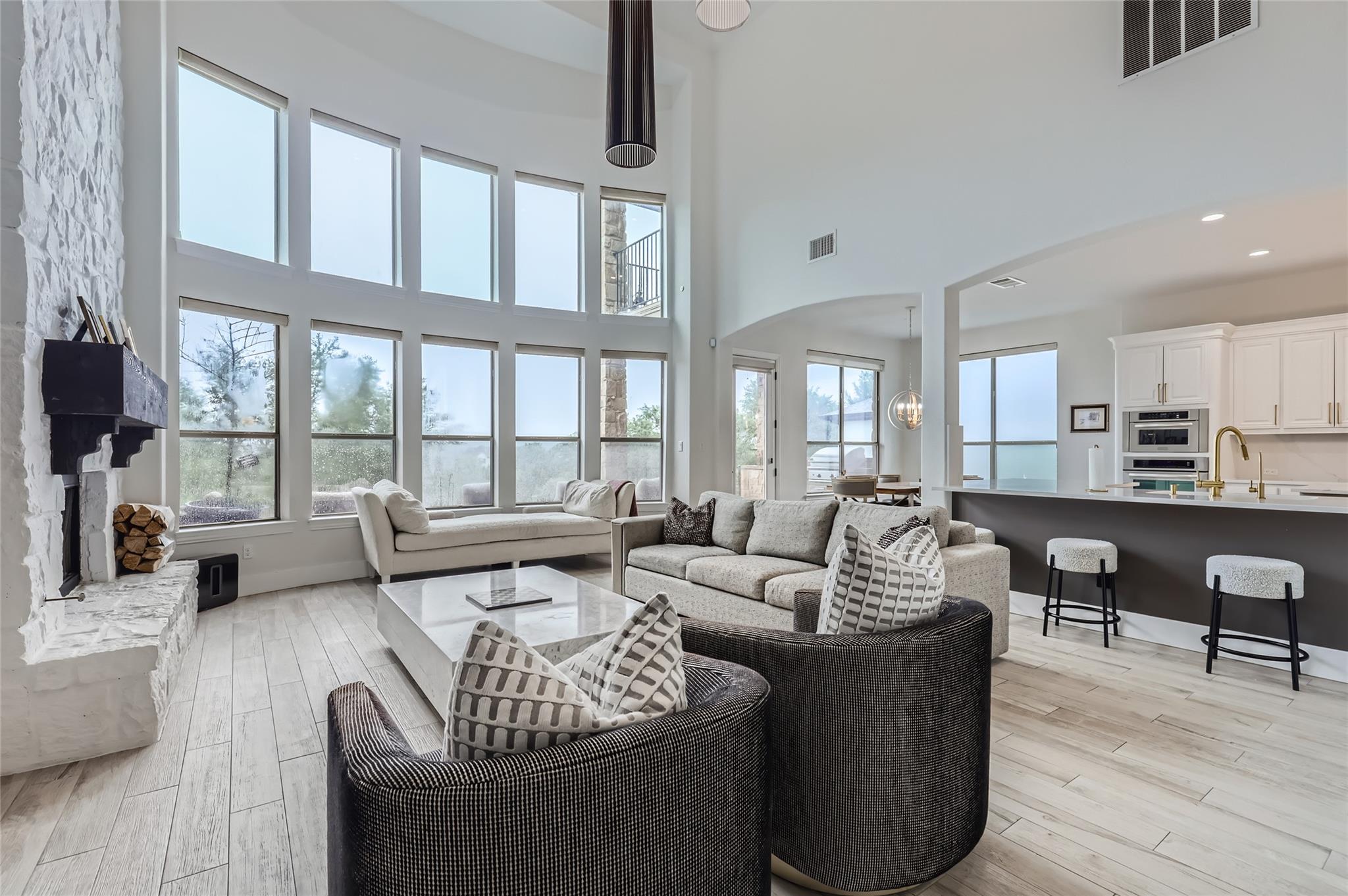 217 Emerald Ridge DR