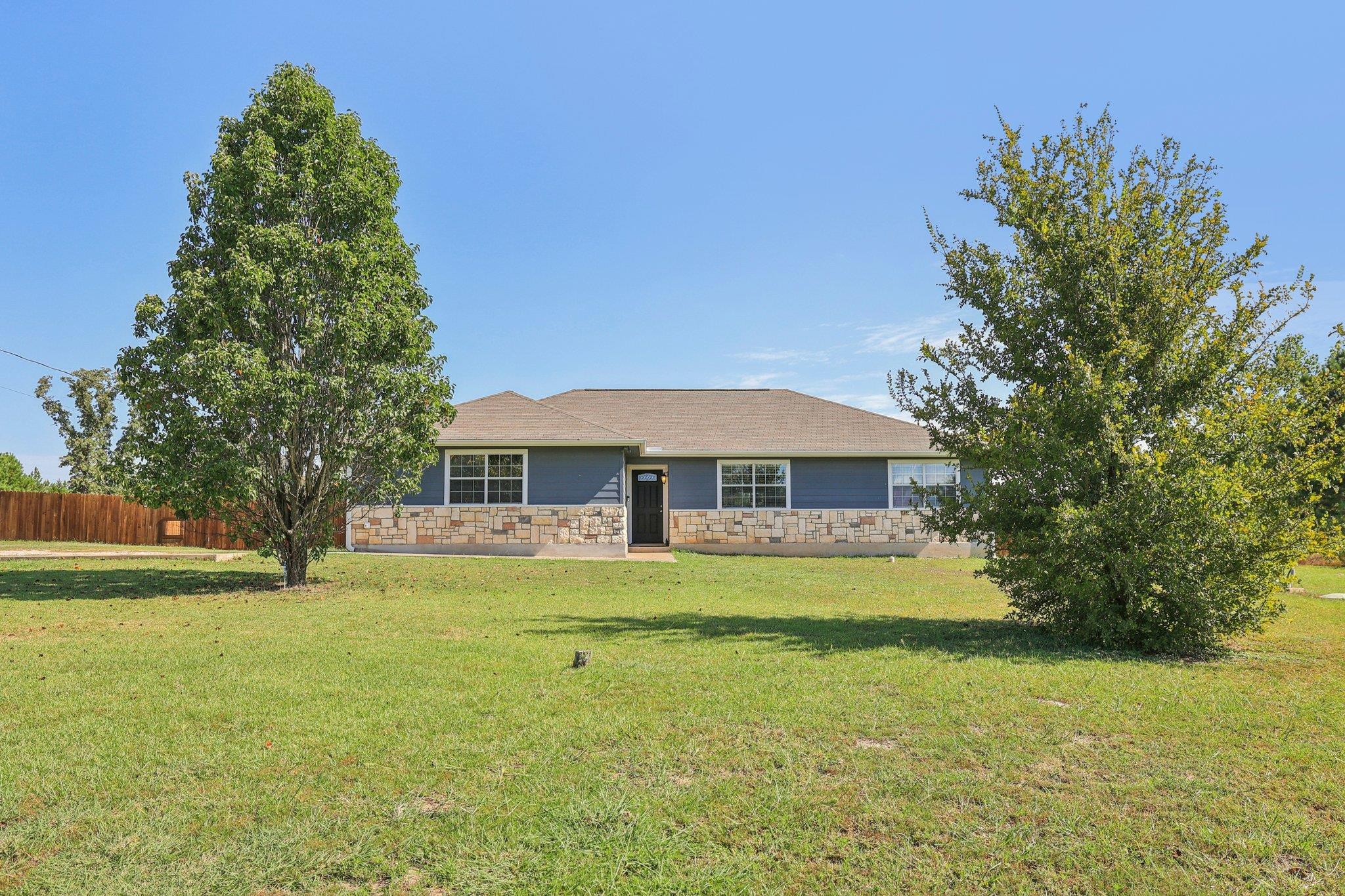 165 Cattlemens DR