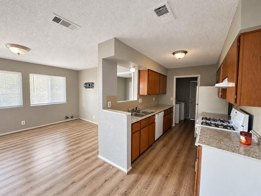 5308 S PLEASANT VALLEY RD # A, AUSTIN, TX 78744 - Image e7a769c77ecf919f9f5f2f5ac34c8ca2/2127506659