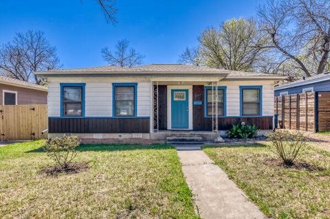 Photo of 607 W North Loop BLVD, Austin, TX 78751 (MLS # 1773943)