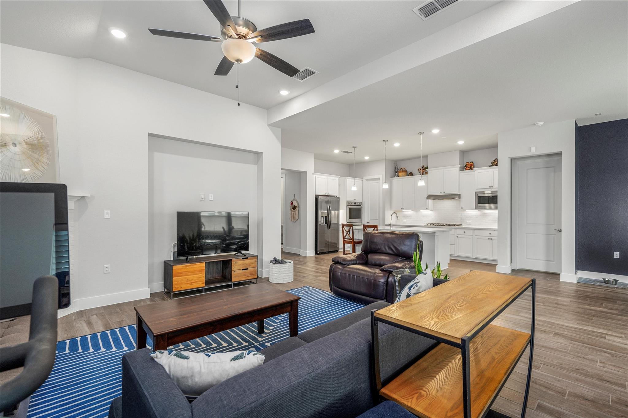 Photo 9 of 40 of 16808 Morelle DR house