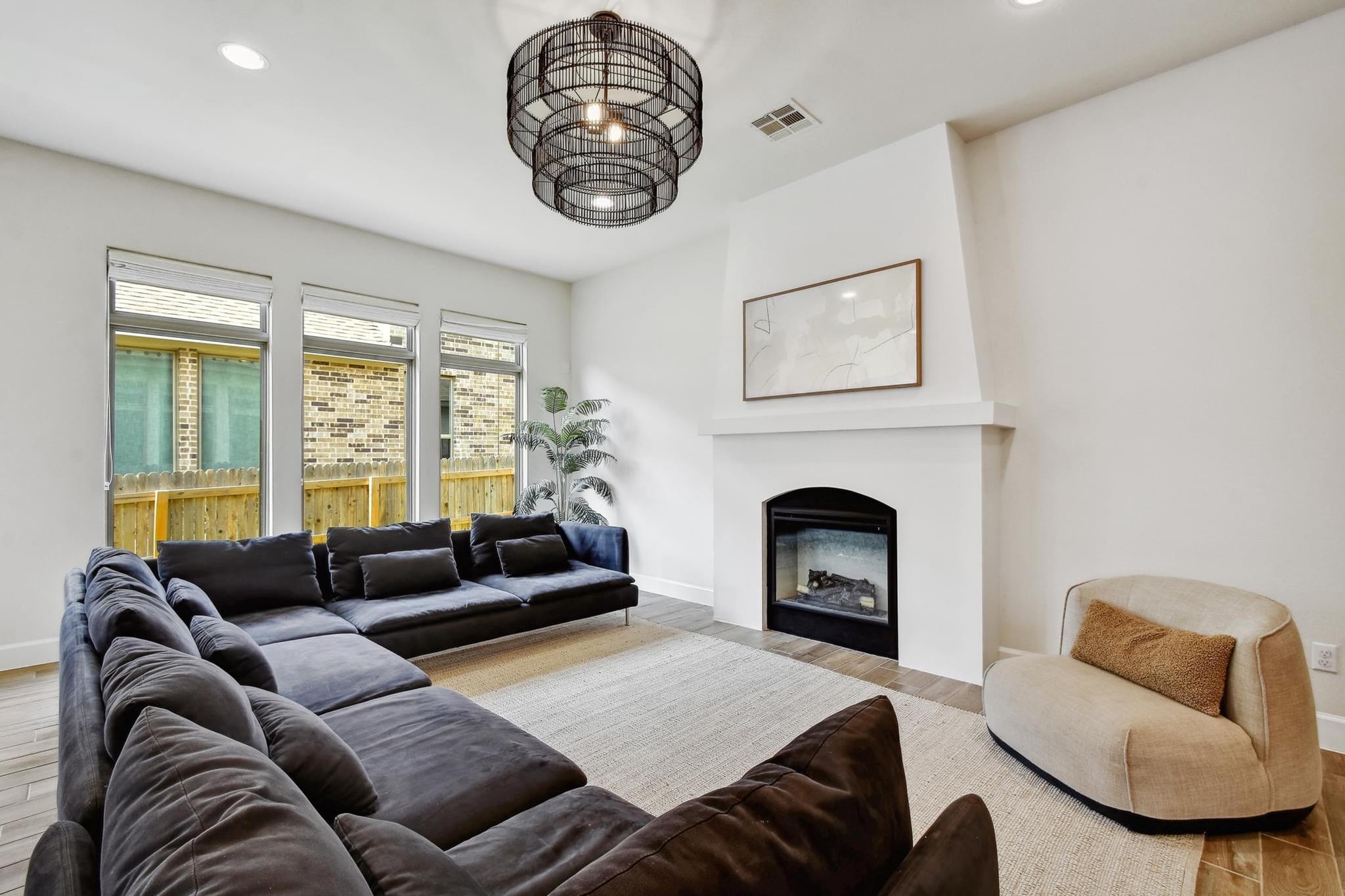 546 Francis Lottie DR
