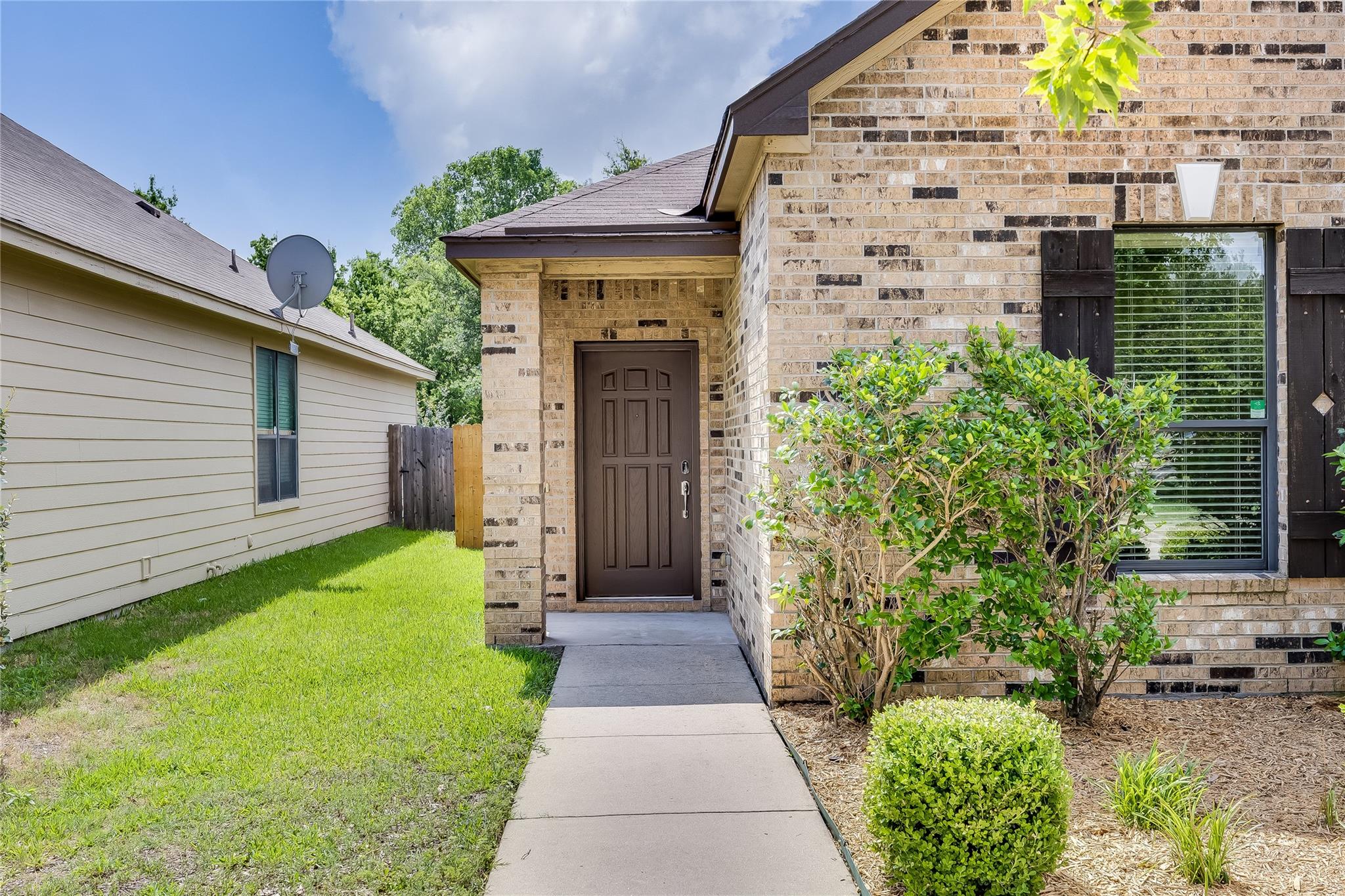 14605 Naruna WAY