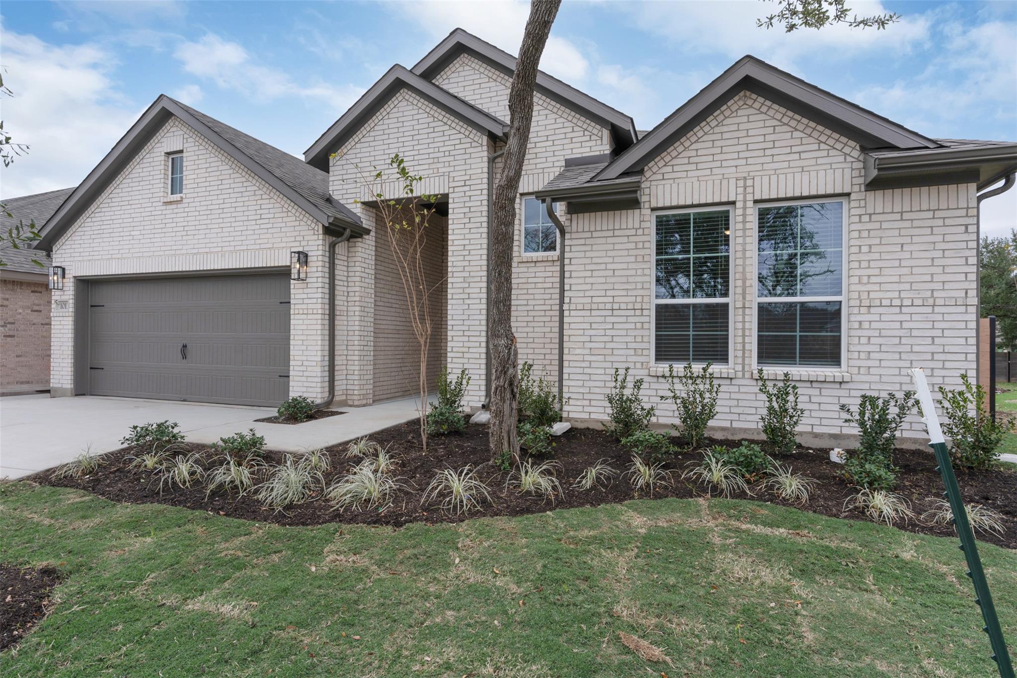 1032 Rollingwood TRL