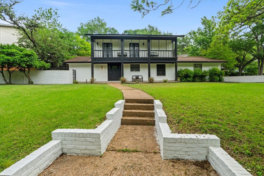 Photo for 3520 Highland View DR, Austin, TX 78731 (MLS # 4865023)