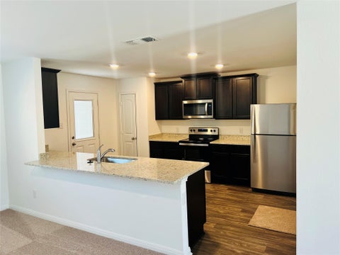 Photo of 109 Fairfax LN, Jarrell, TX 76537 (MLS # 1452413)