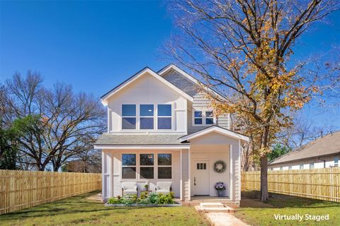 Photo of 107 Wilkes ST, Smithville, TX 78957 (MLS # 6869682)