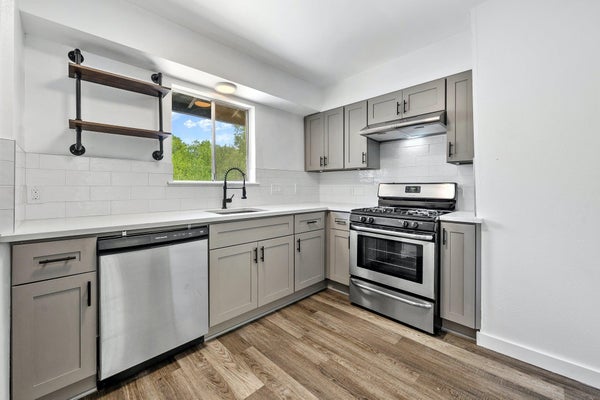 1706 ELMHURST DR # A, AUSTIN, TX 78741 - Image e7f4731fc788e28eda2c05afc867650c/3587147760