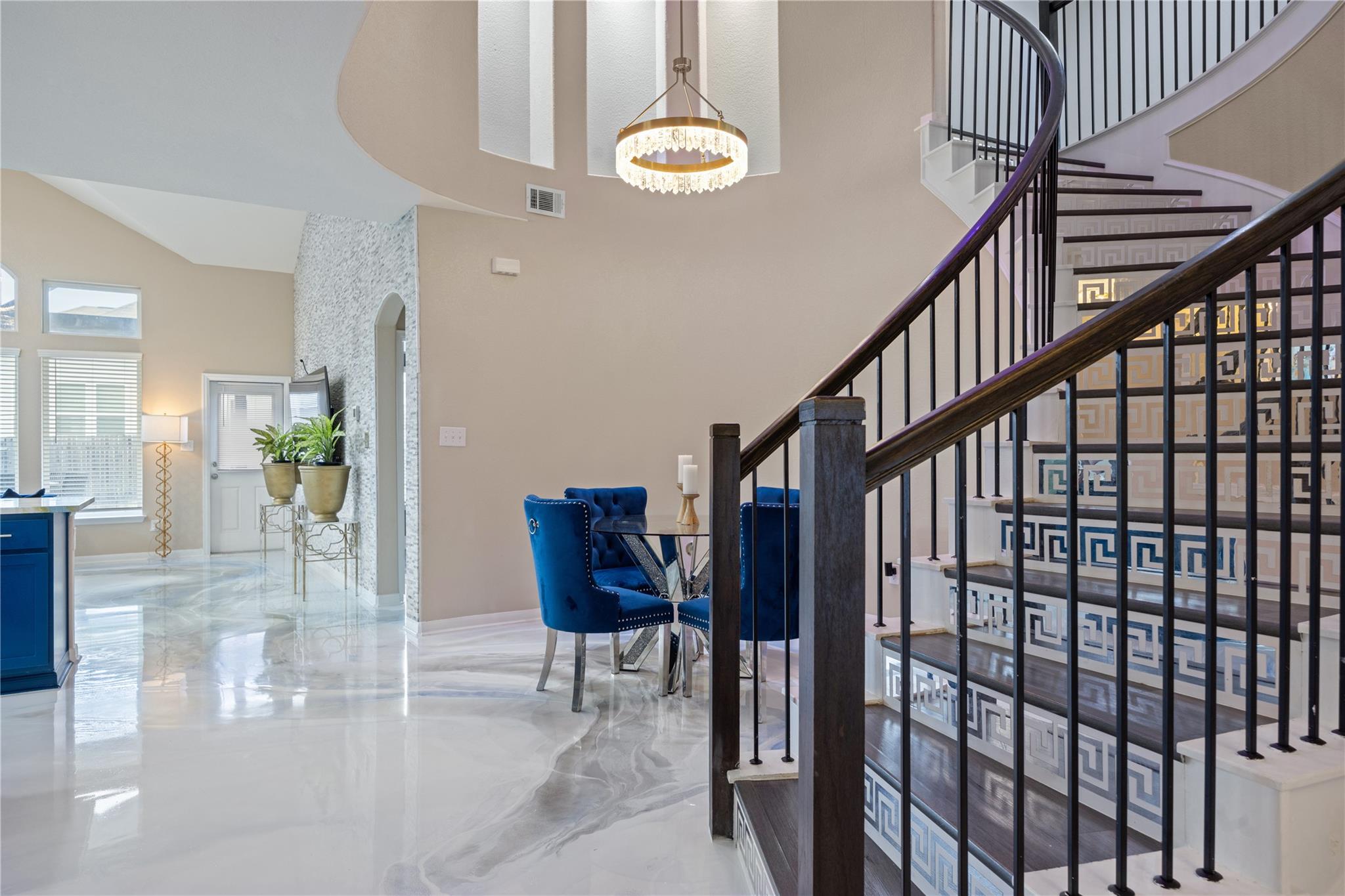 241 Oleander LOOP