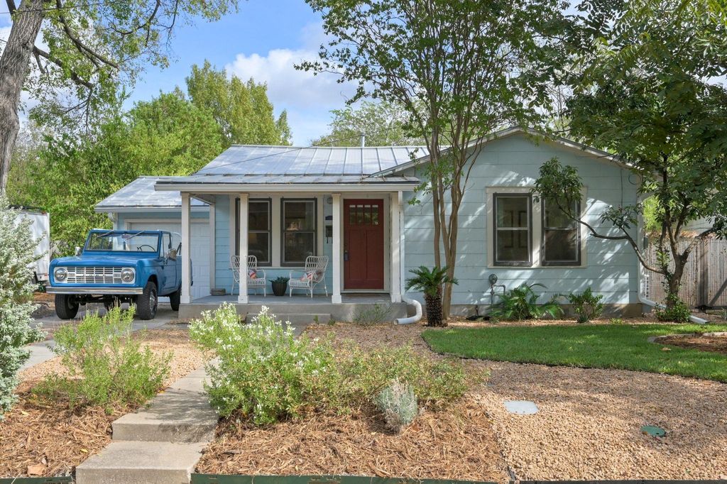 Photo for 1412 Palo Duro RD, Austin, TX 78757 (MLS # 8506726)