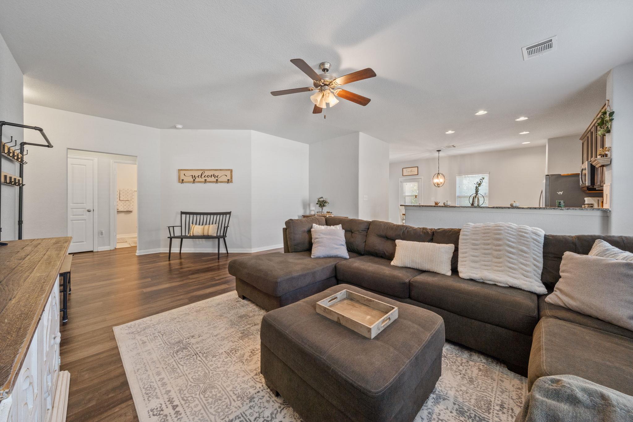 400 Westminster DR