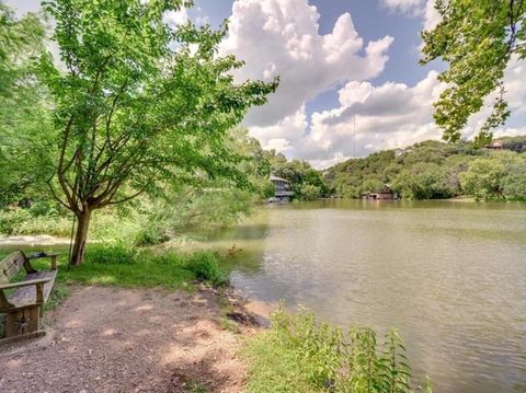 Photo of 3 Hull CIR, Austin, TX 78746 (MLS # 2112128)