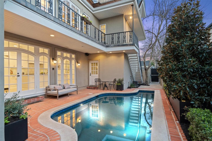 Photo 1 of 39 — 1810 W 35th ST, Austin, TX 78703