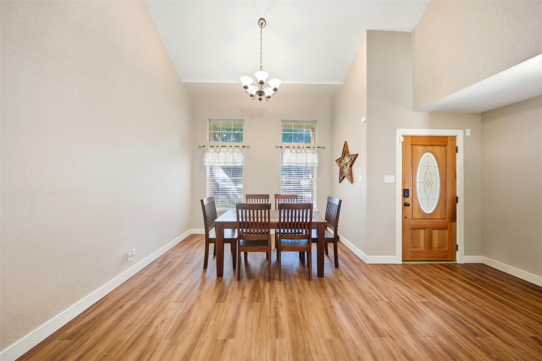 207 Janis Mae DR
