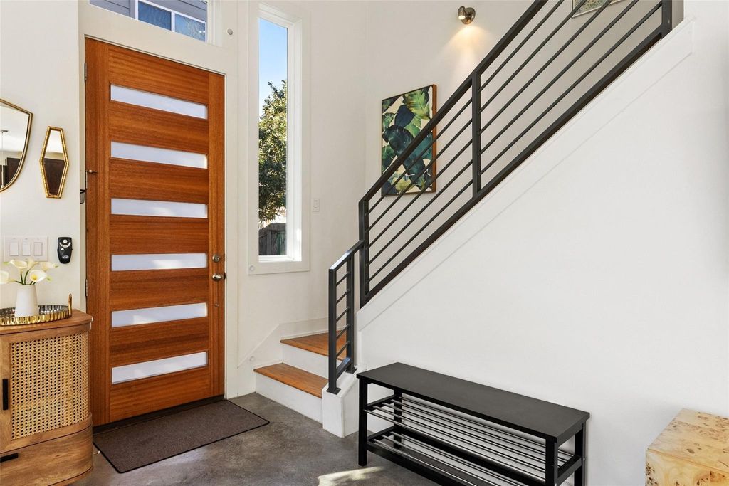 Photo of 402 El Paso ST #B, Austin, TX 78704 (MLS # 7281769)