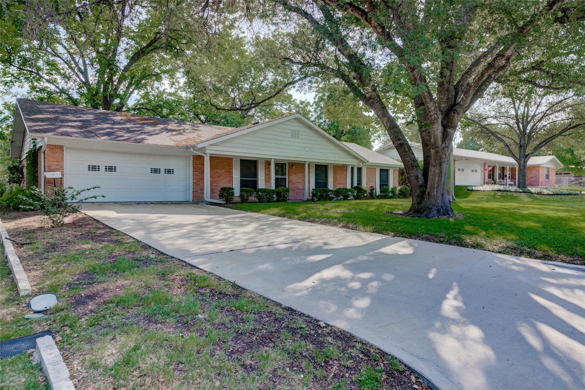 2502 Greenlawn PKWY