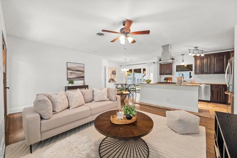 Photo of 2640 W 45th ST, Austin, TX 78731 (MLS # 7079778)