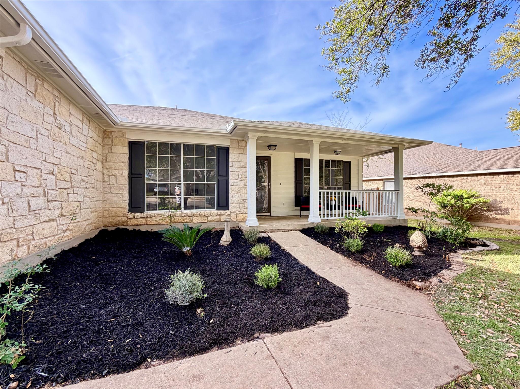 2417 Hallie LN
